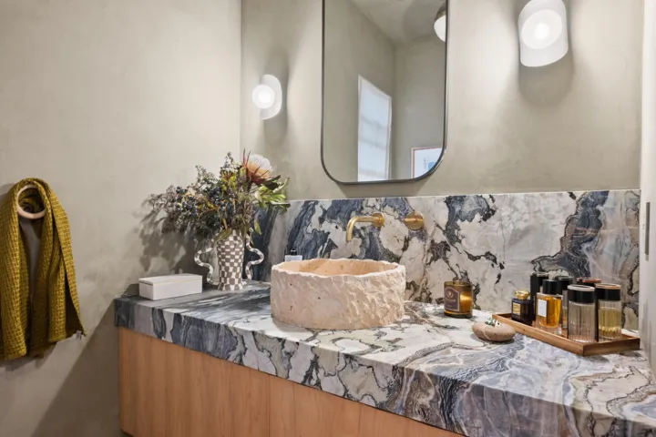 powder room