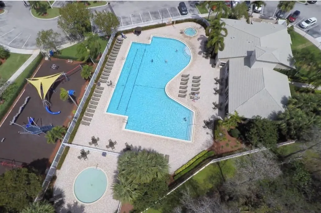 Park Pool 3