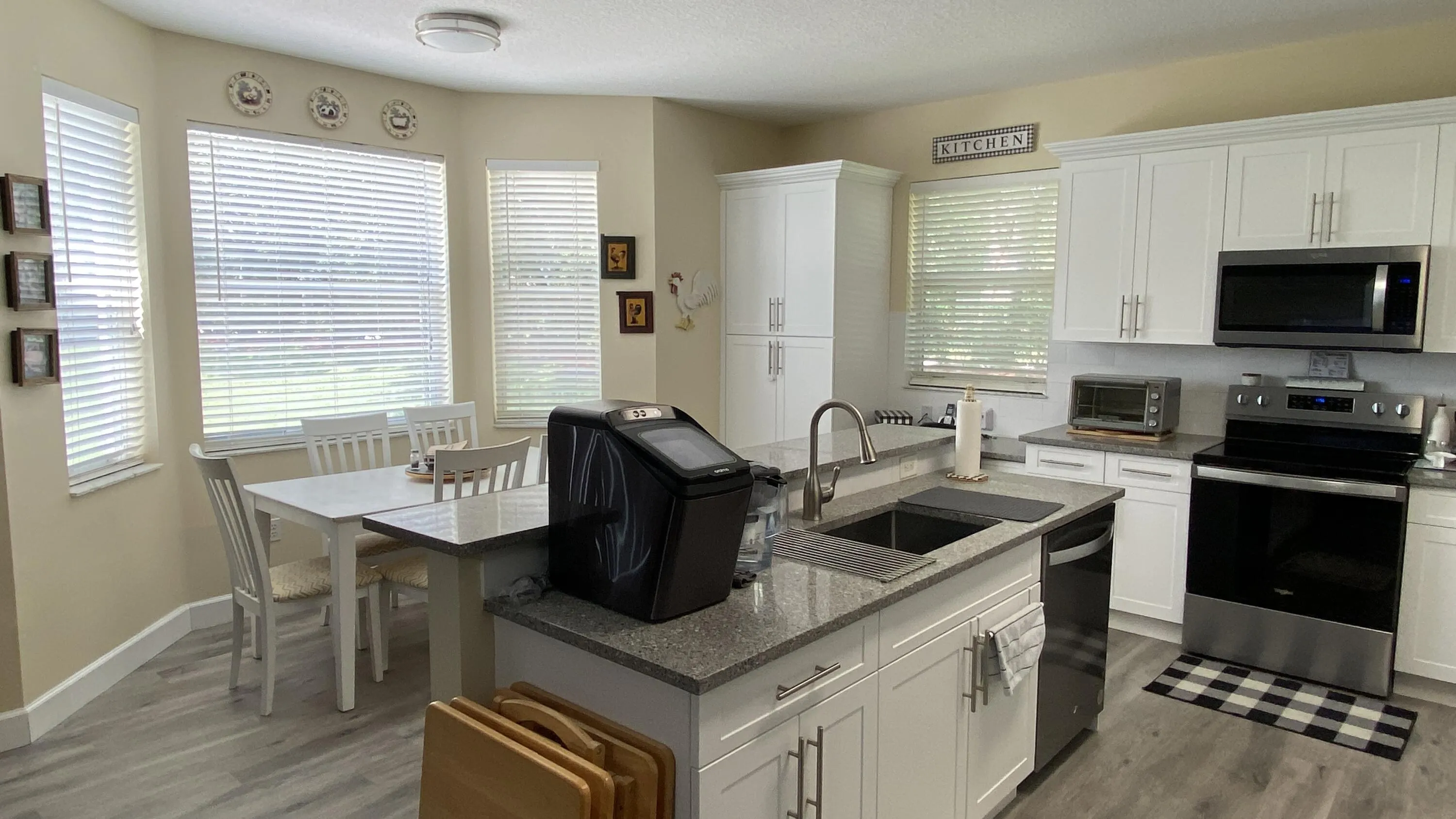 Kitchen 4