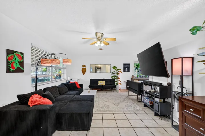 10-web-or-mls-699A2312