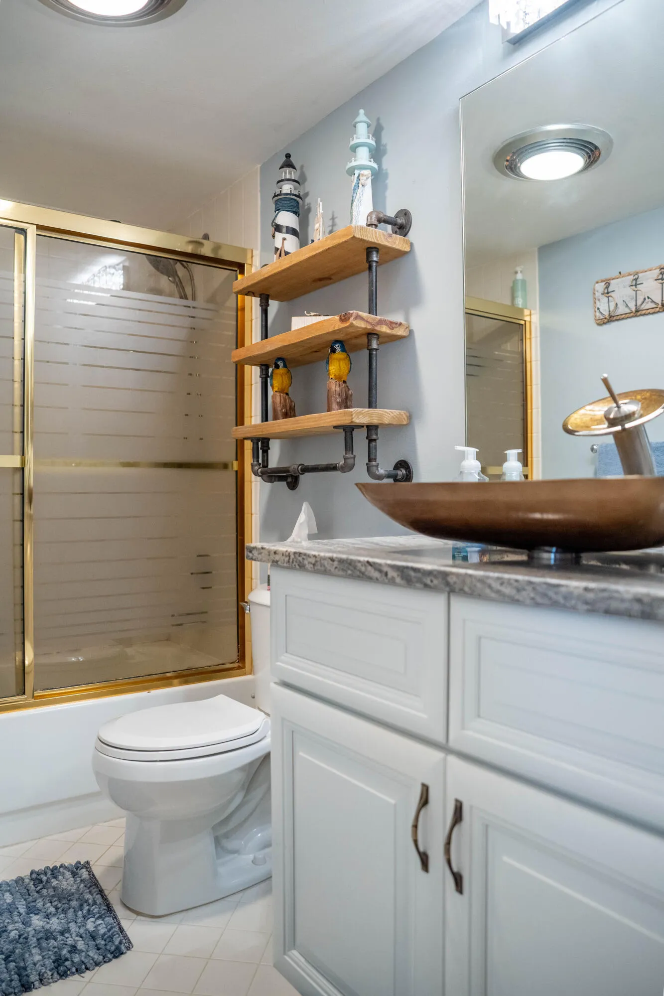 2nd Bathroom