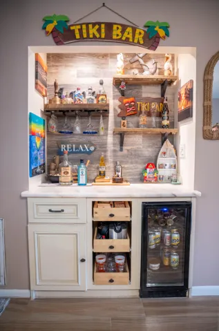Bar in DIn area