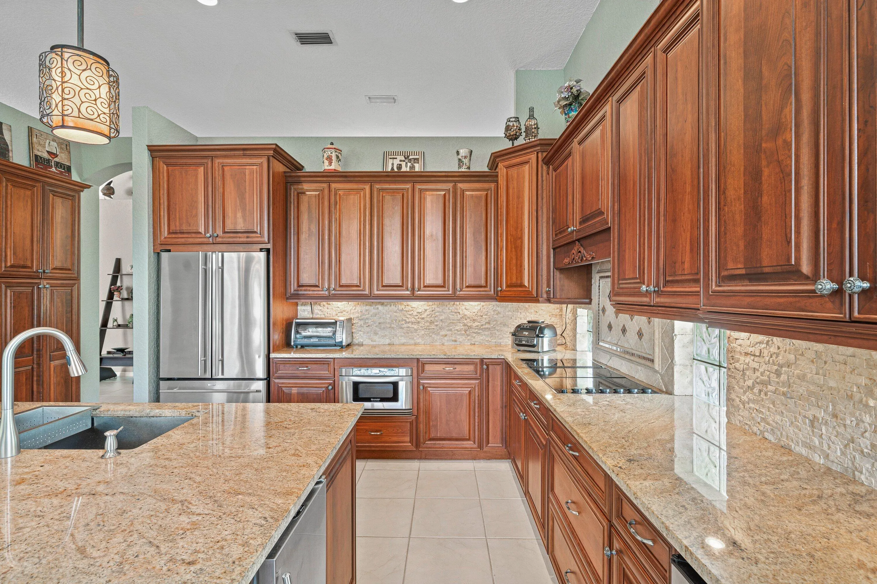027-18648OceanMistDrive-BocaRaton-FL-334