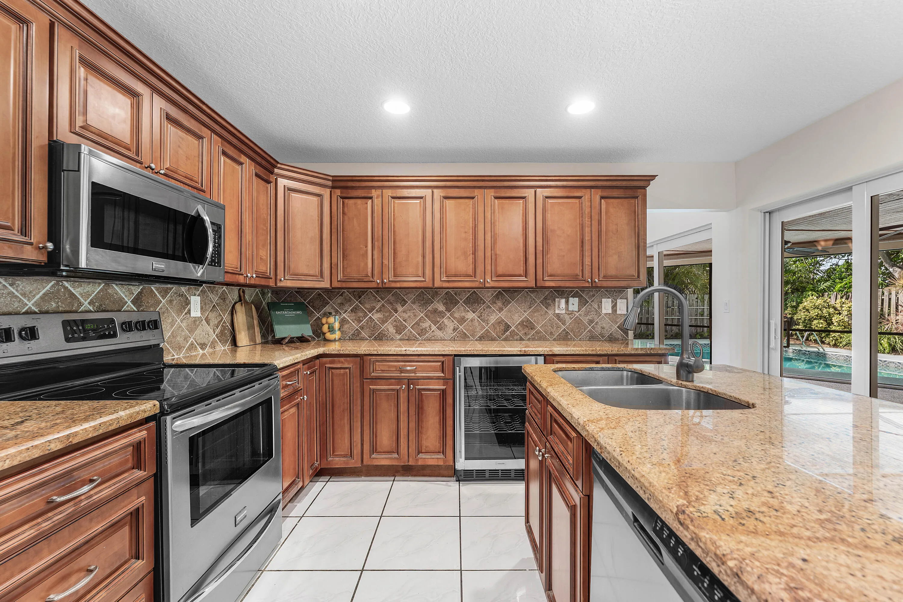 017-966Northwest37thAvenue-DelrayBeach-F