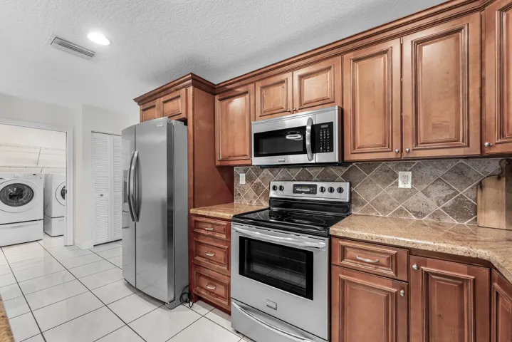 015-966Northwest37thAvenue-DelrayBeach-F