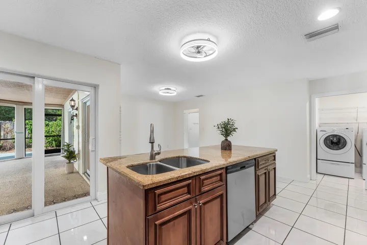 016-966Northwest37thAvenue-DelrayBeach-F