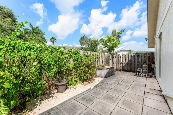 042-966Northwest37thAvenue-DelrayBeach-F