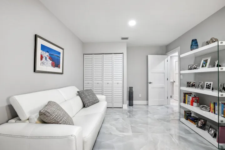 4847 Boxwood Circle - 39.jpg-SMALL