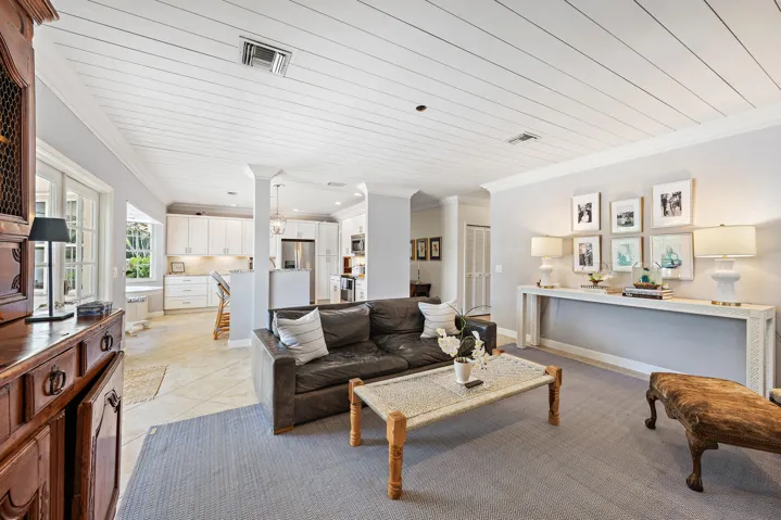 3 Loggerhead Ln-15