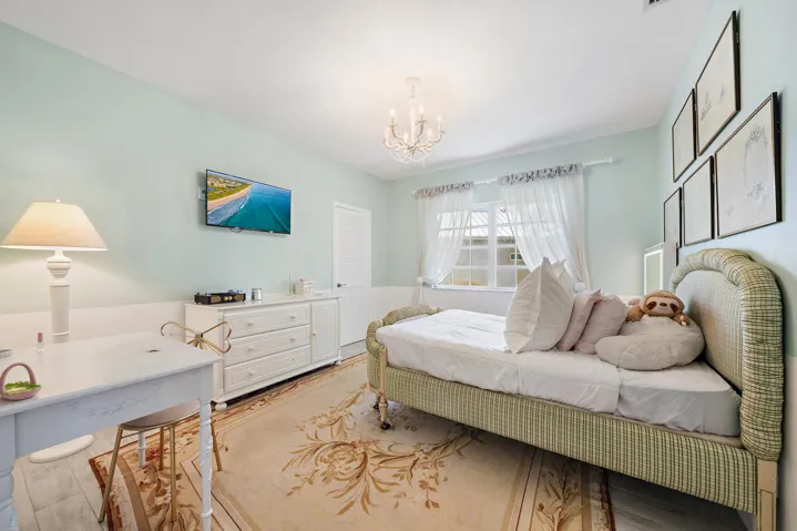 3 Loggerhead Ln-17