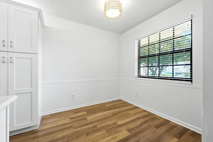 BREAKFAST NOOK