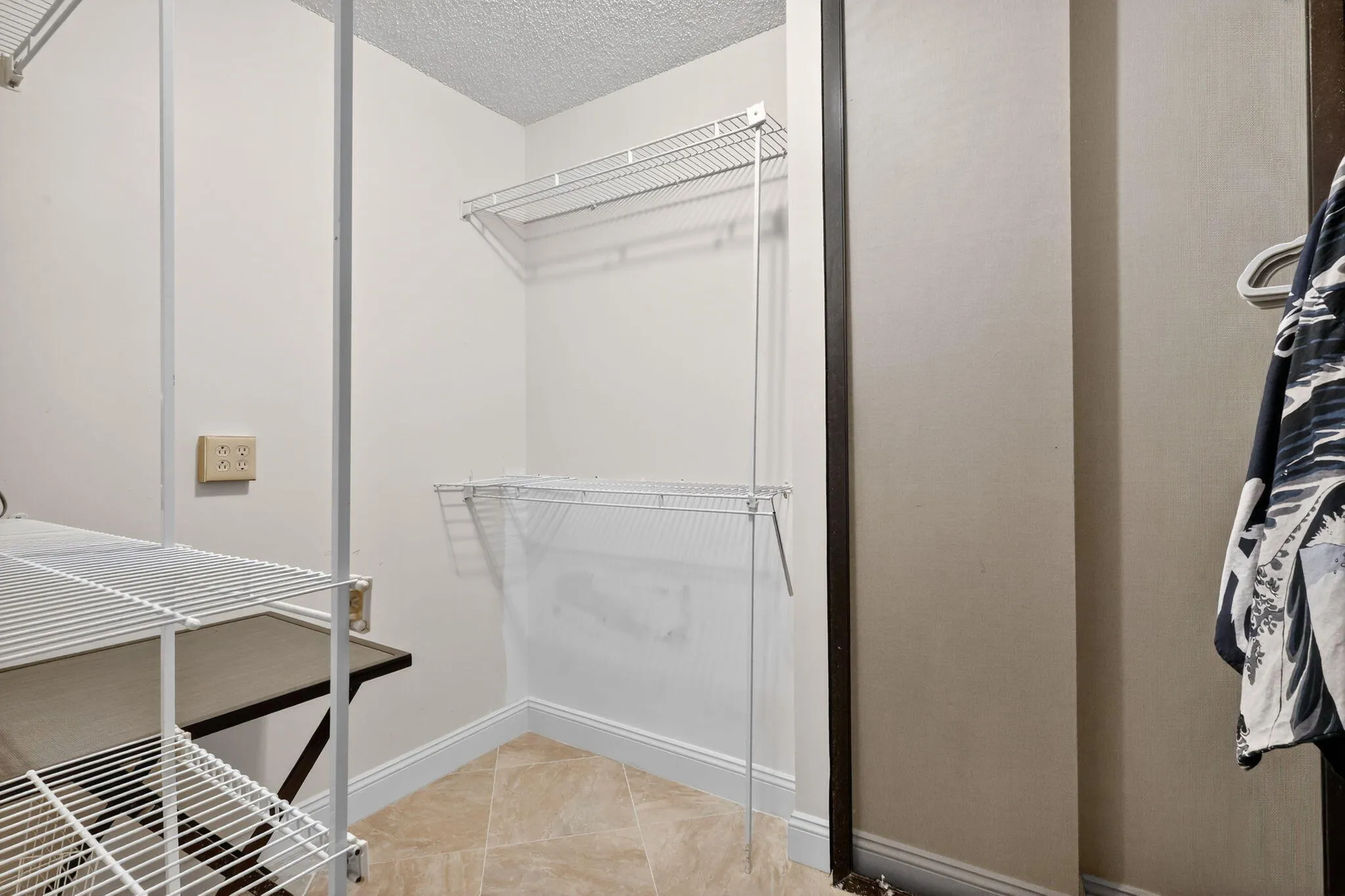 walk in closet