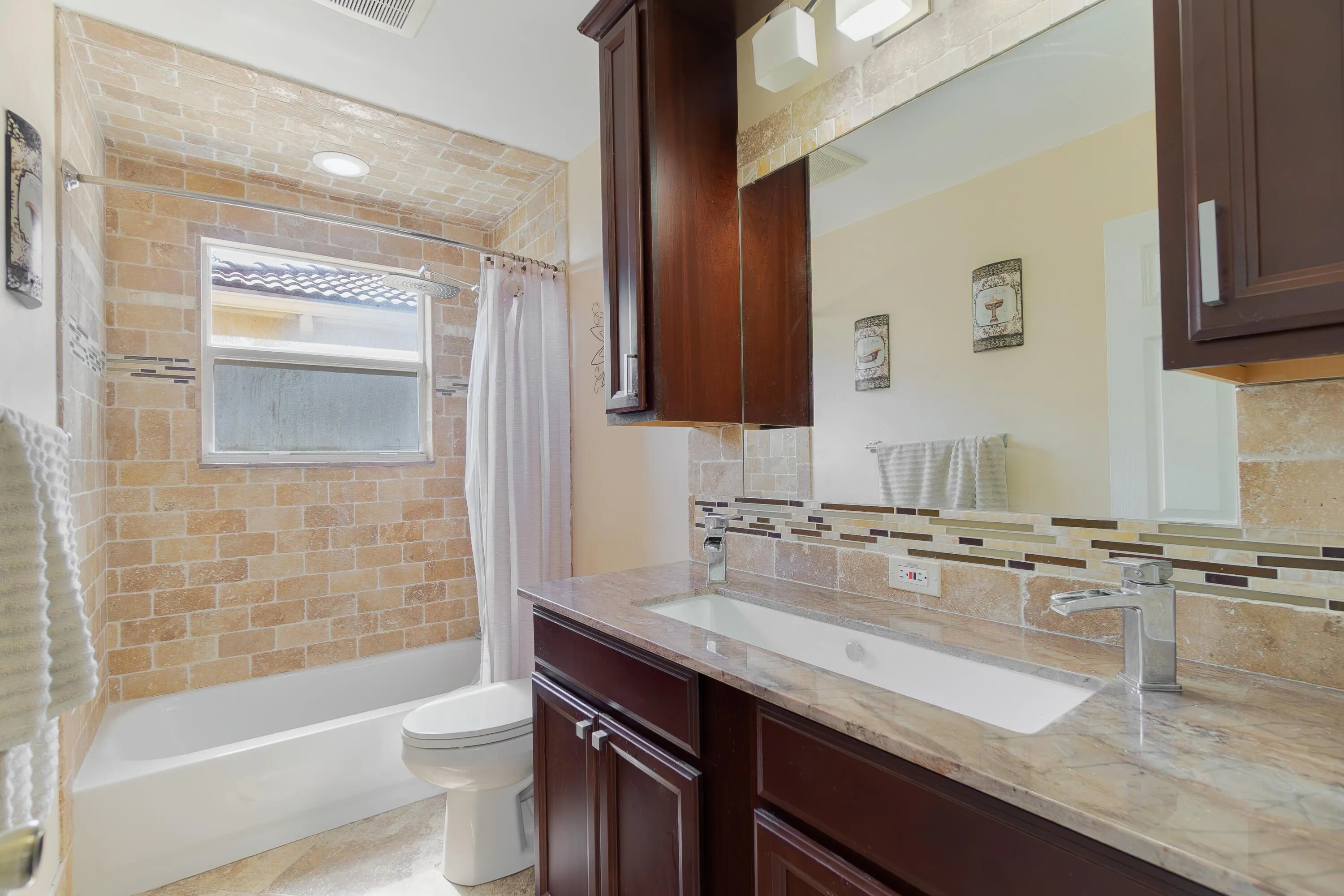 Upstairs hall bathroom