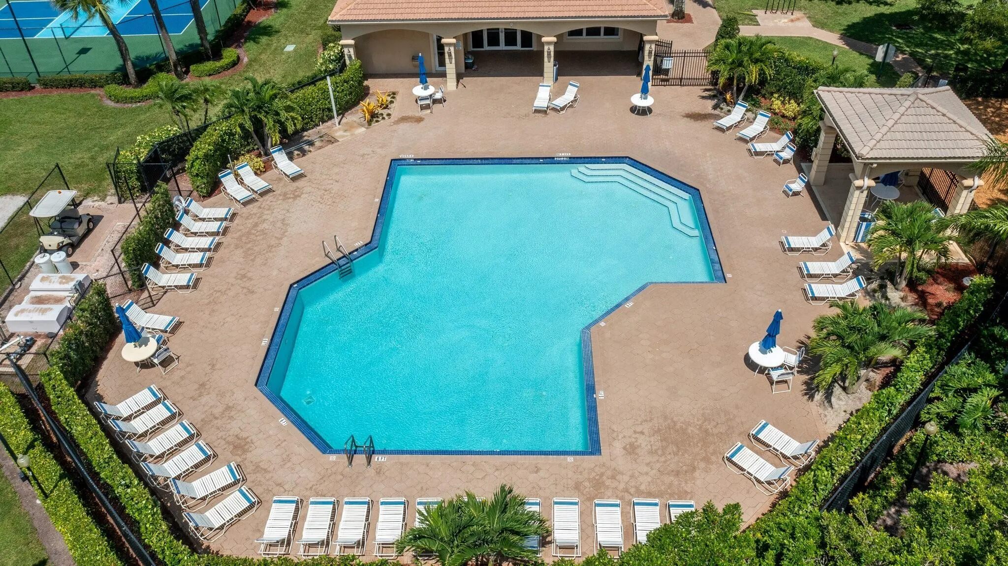 Nautica Sound Pool