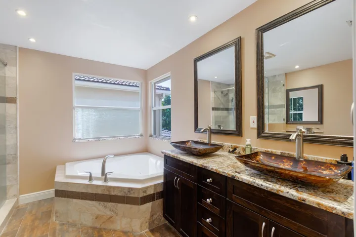 Dual Vanity​​‌​​​​‌​​‌‌​‌‌​​​‌‌​‌​‌​‌​​​‌​​ sinks