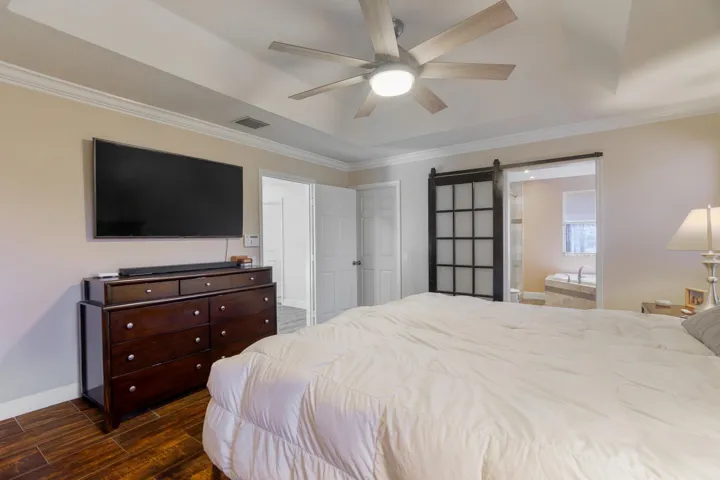 Main Bedroom with walk-in closet