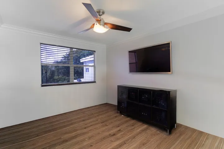 Upstairs Loft (possible to convert to 4th Bedroom)