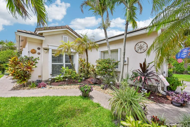 4-web-or-mls-SW Eastbrook Cir-S2907-004