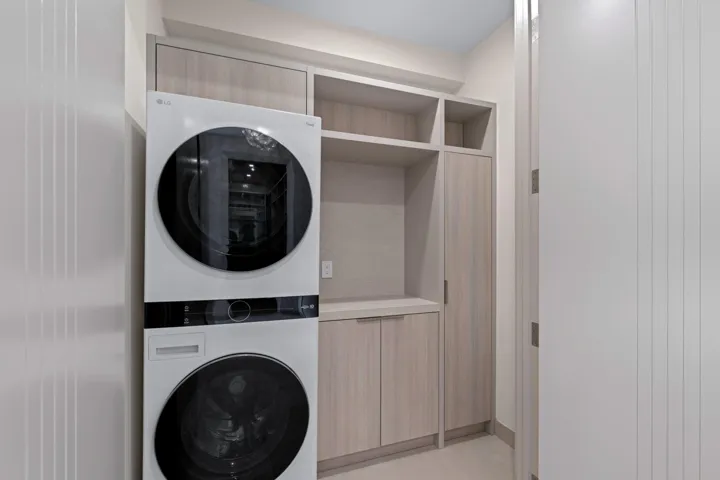 3rd Floor Laundry Room