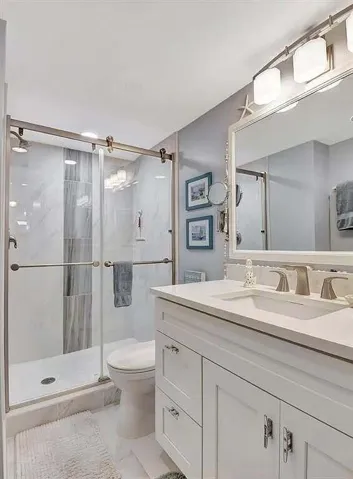 Ensuite Bath 2