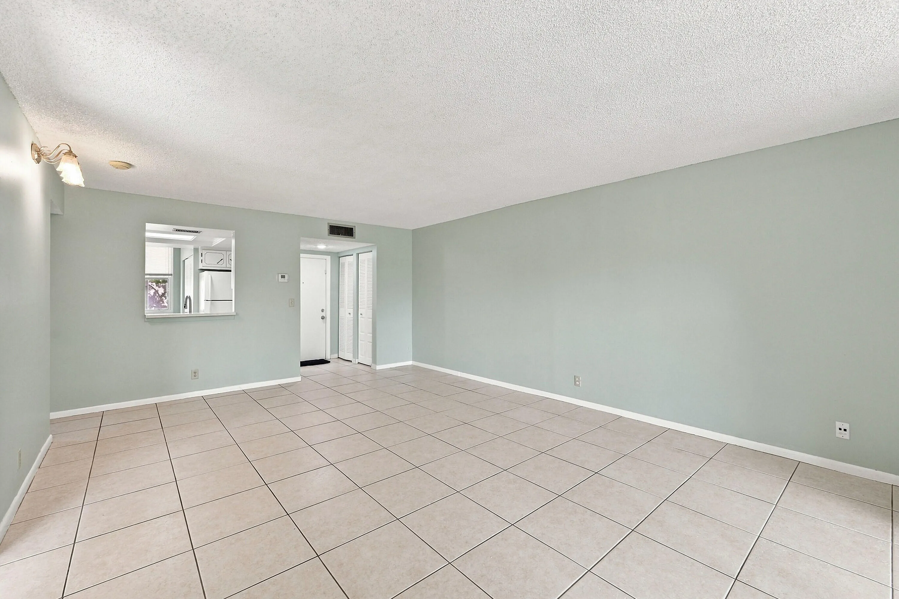 14_living room