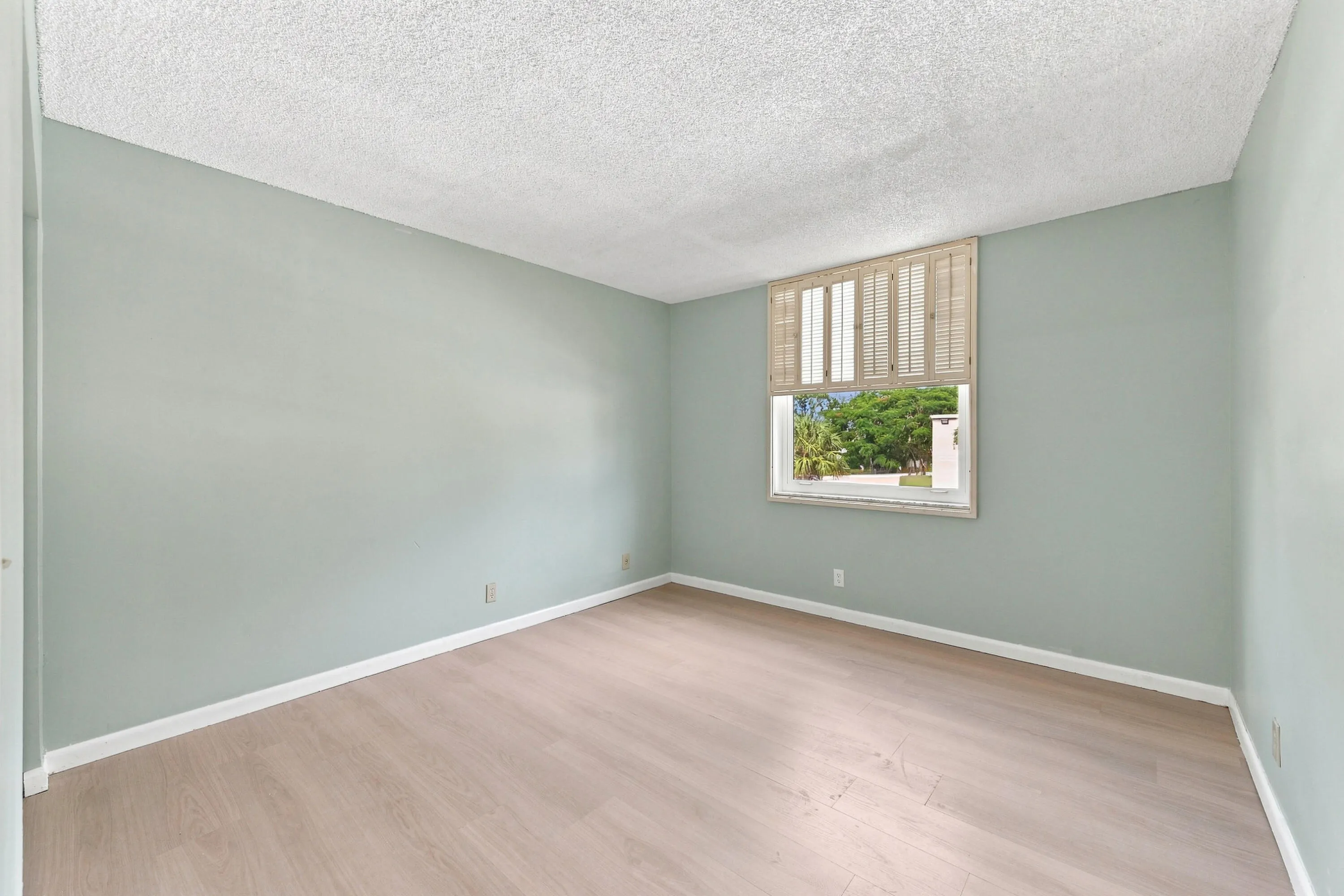 22_bedroom 2