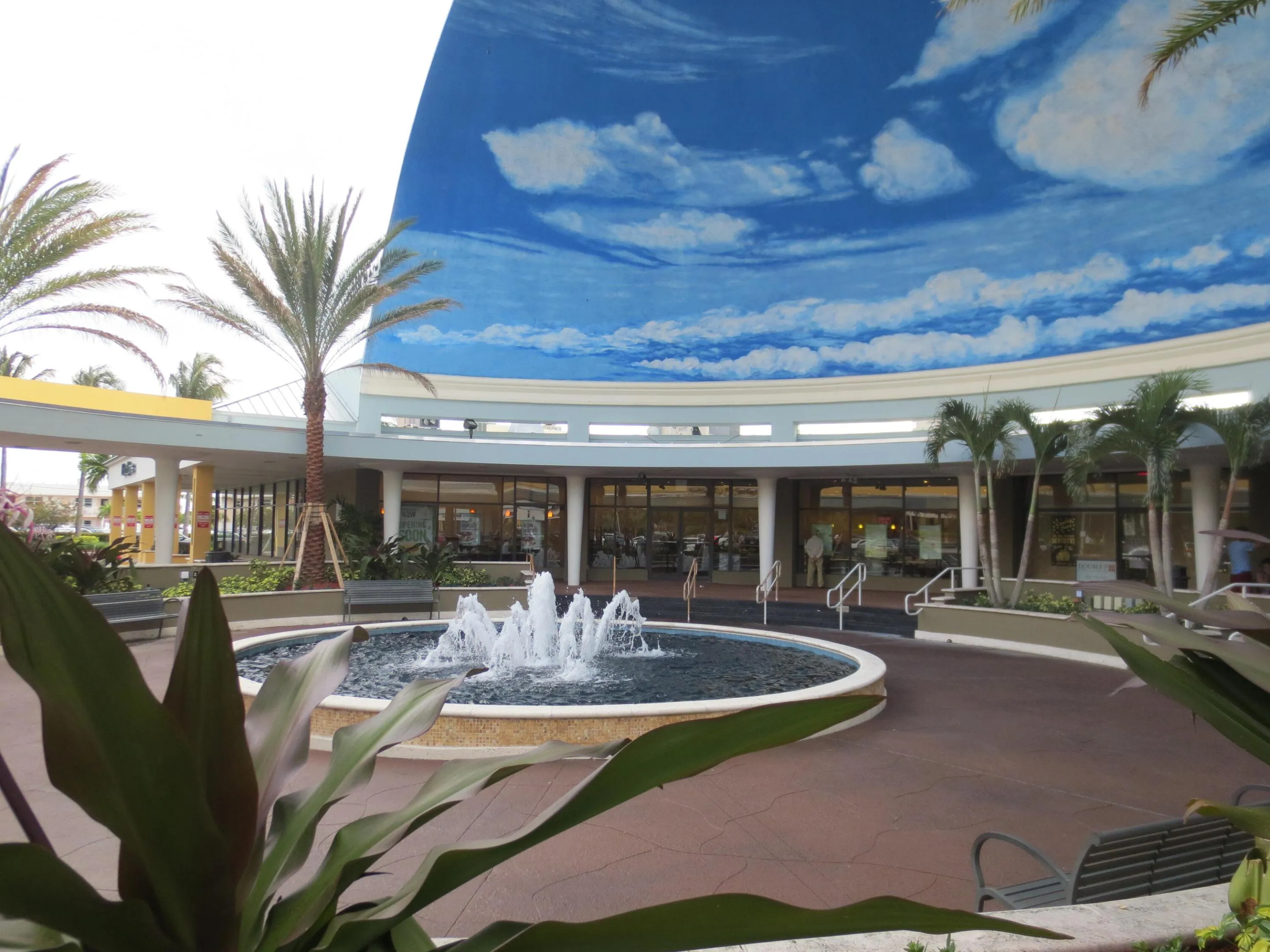 Conveniently Located to Sea Ranch Plaza
