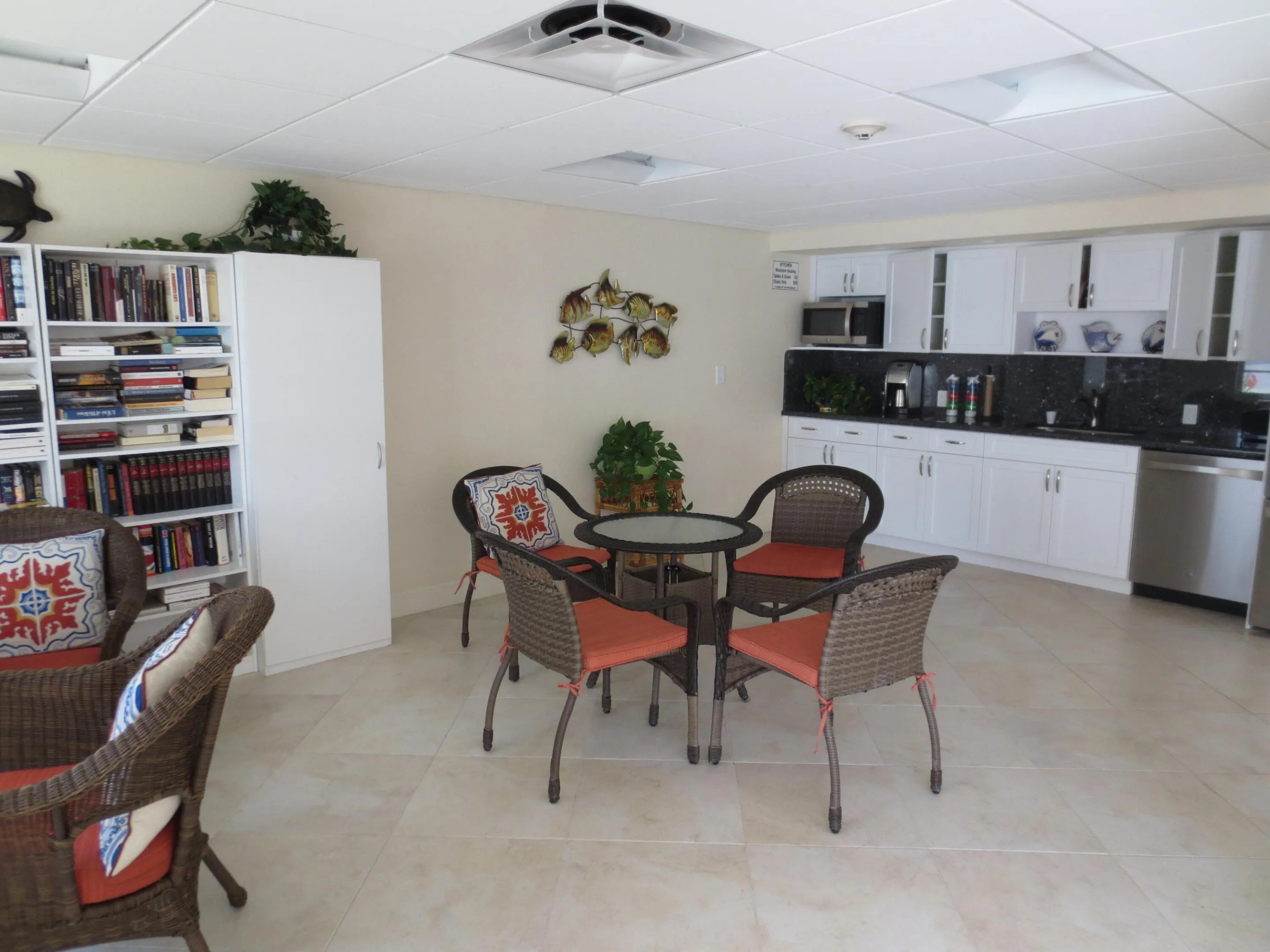 Club Room & Kitchen