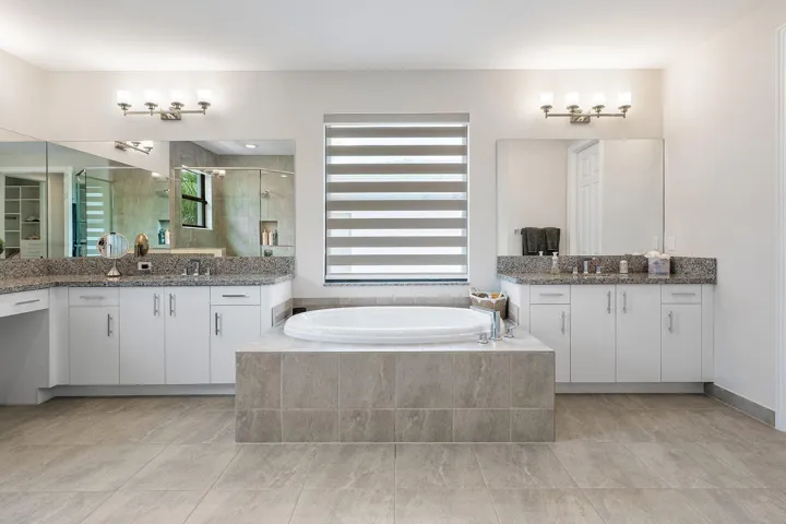 039-9022ChauvetWay-BocaRaton-FL-33496-SM