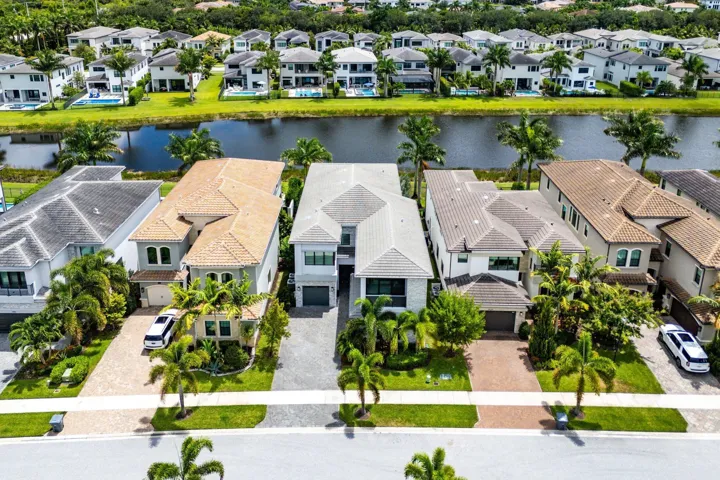 069-9022ChauvetWay-BocaRaton-FL-33496-SM