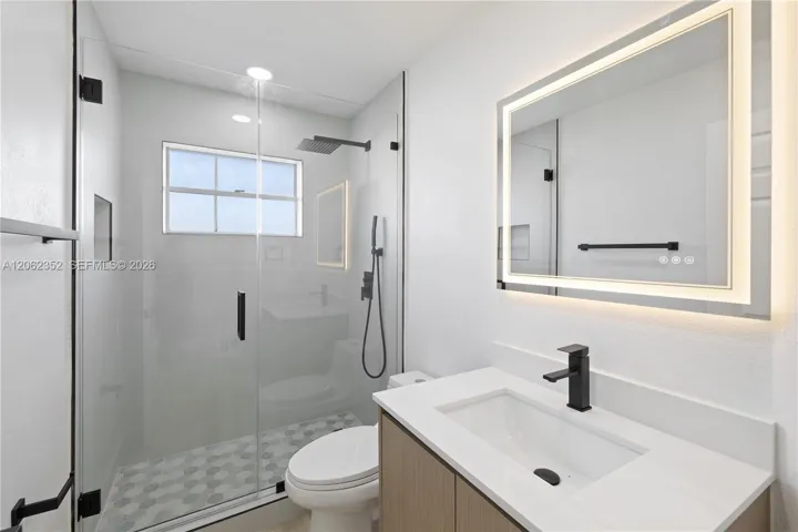 2nd Bathroom