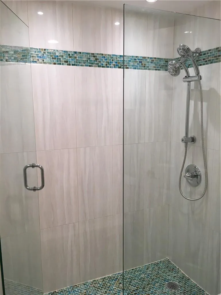 3250 NE 28th St - - 013 - Copy