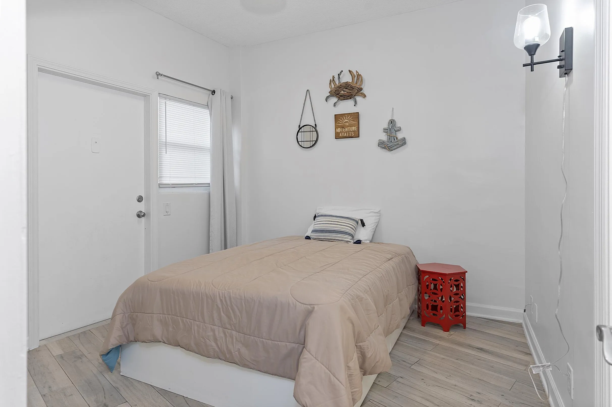 3250 NE 28th St - - 017 - Copy