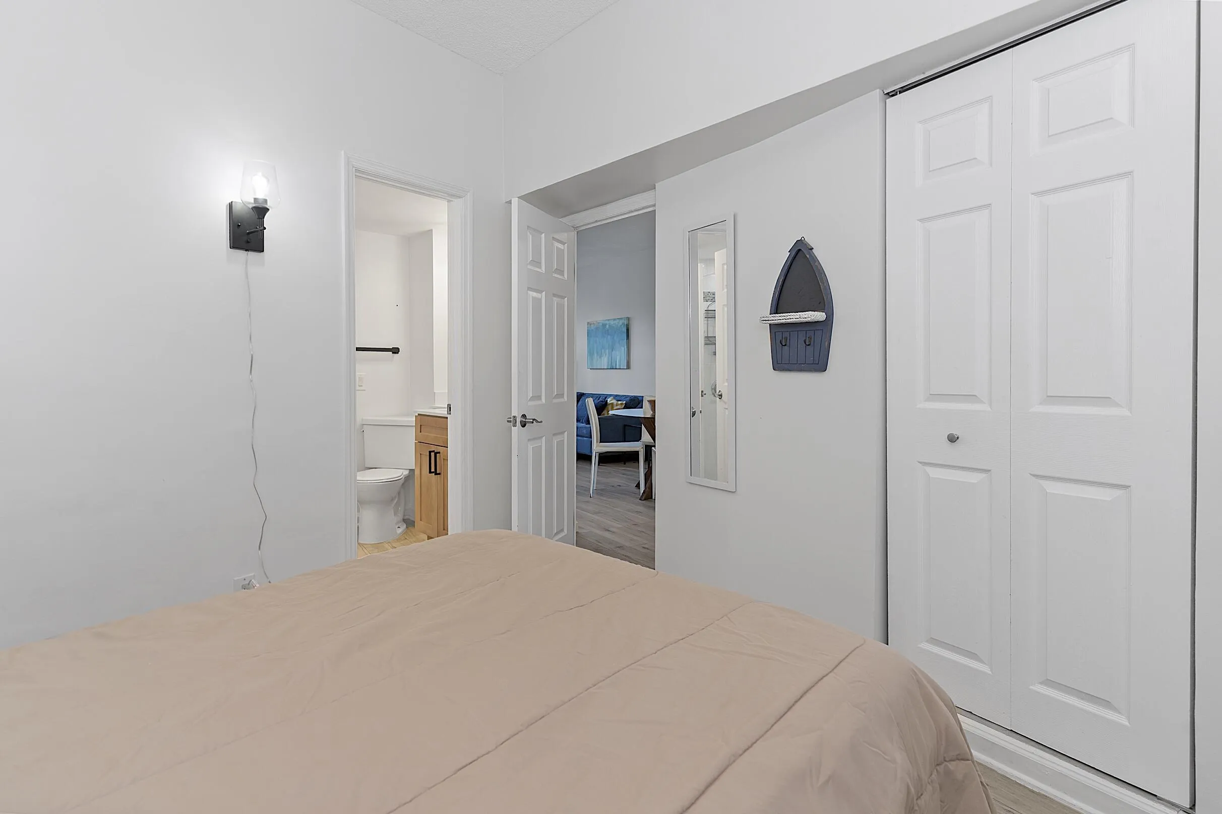 3250 NE 28th St - - 019