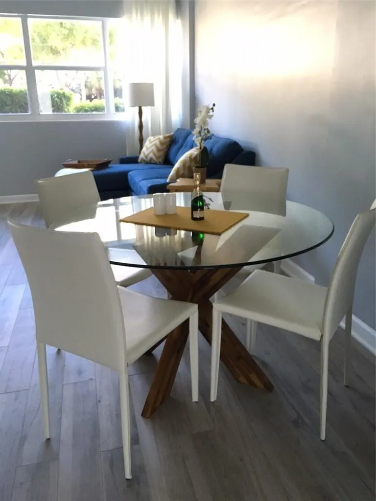 3250 NE 28th St - - 007 - Copy