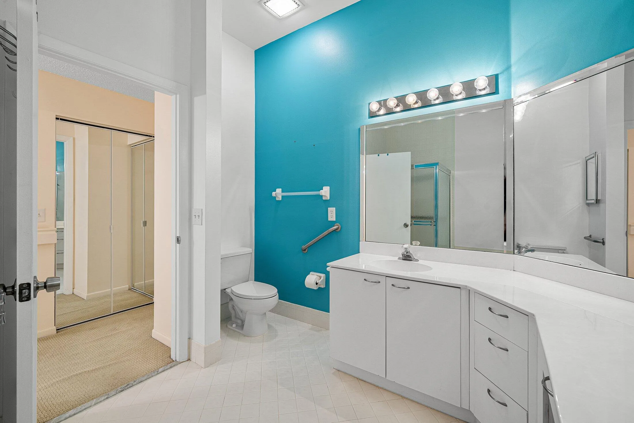 En Suite Bath