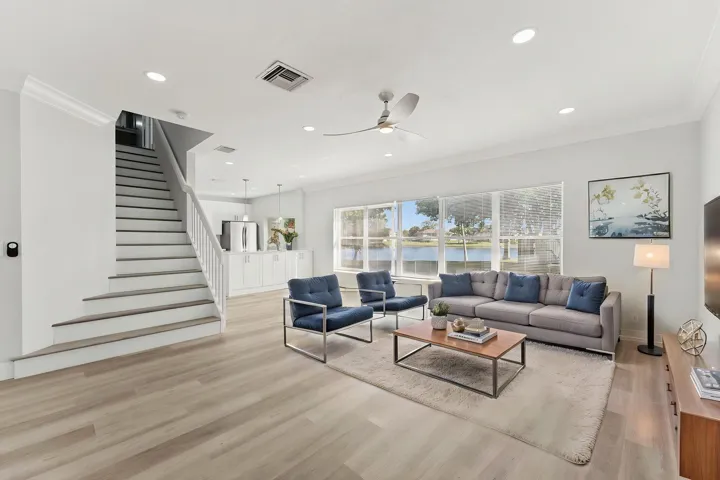 31 swallow living room virtually staged