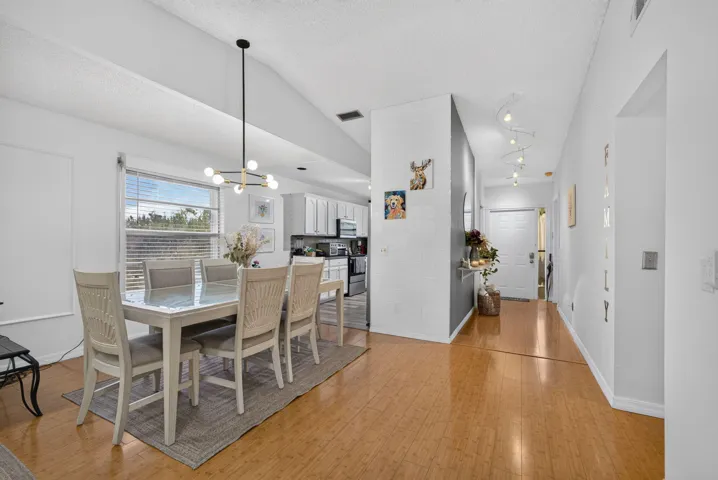 12-web-or-mls-5D1A9485