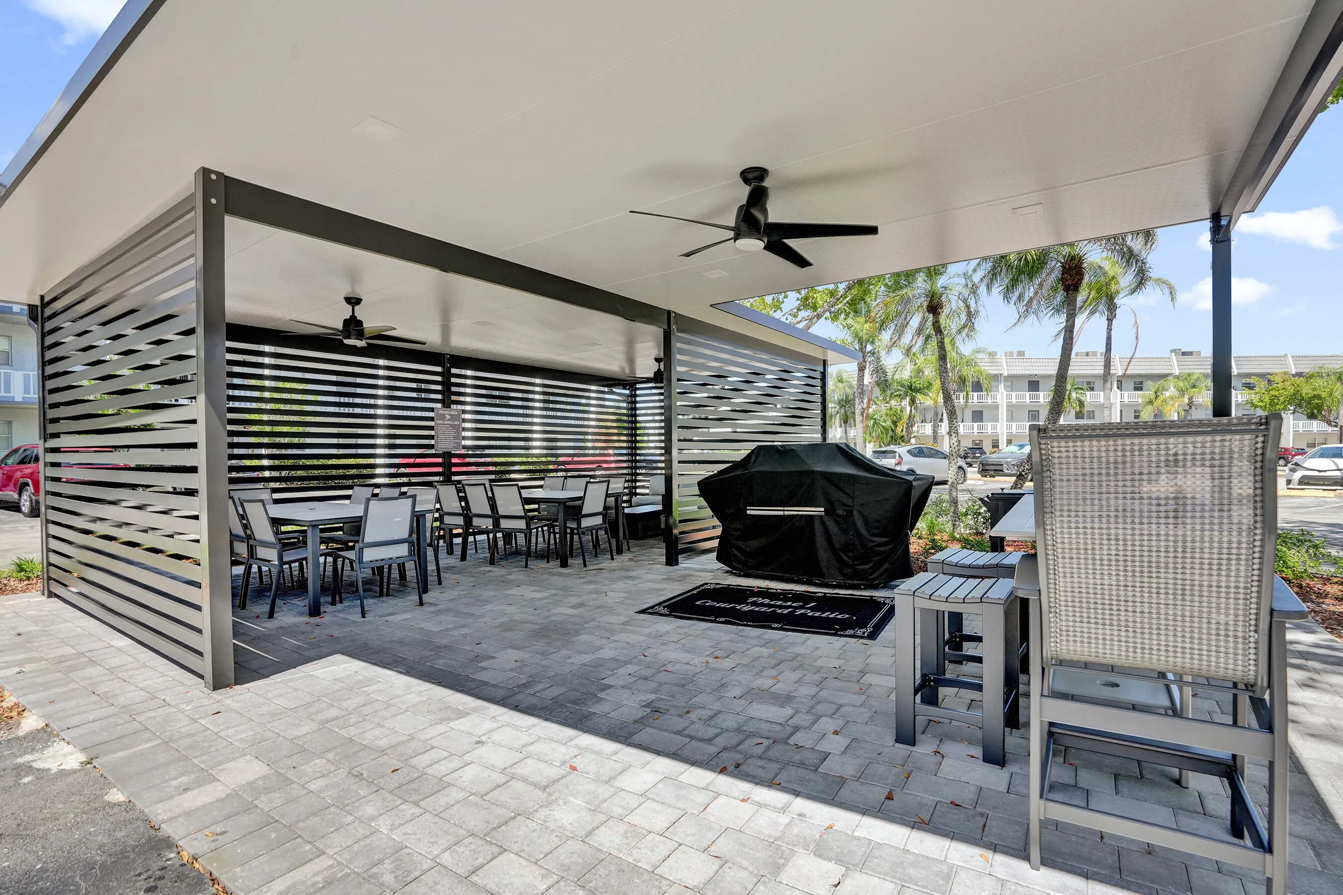 Entertaining Space BBQ Grill