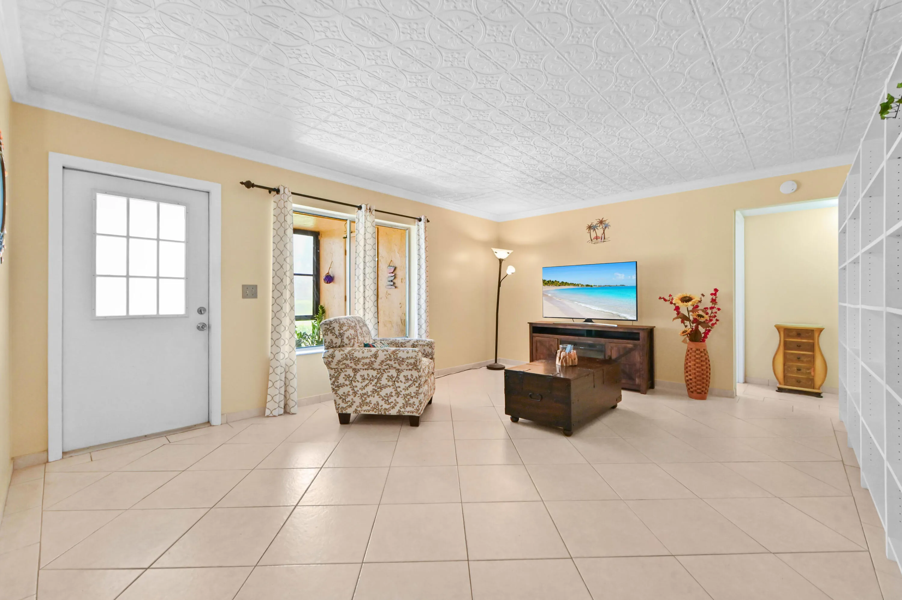 06 Living Room 03