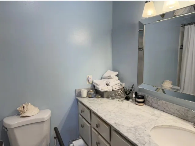 2nd bathroom