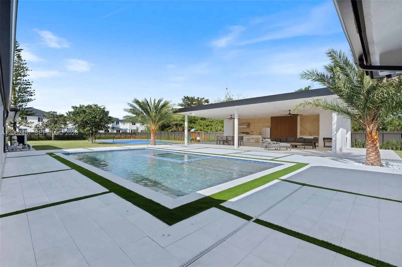 Property photo 28