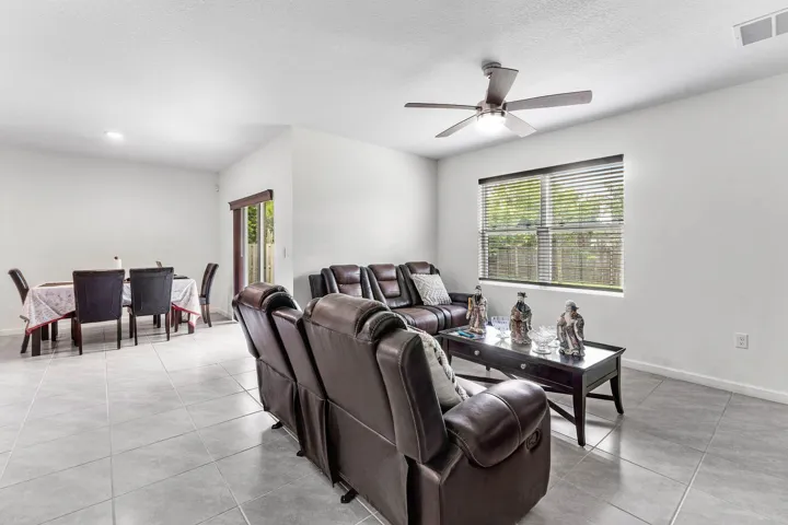 012-626SouthwestEsterAvenue-PortStLucie-