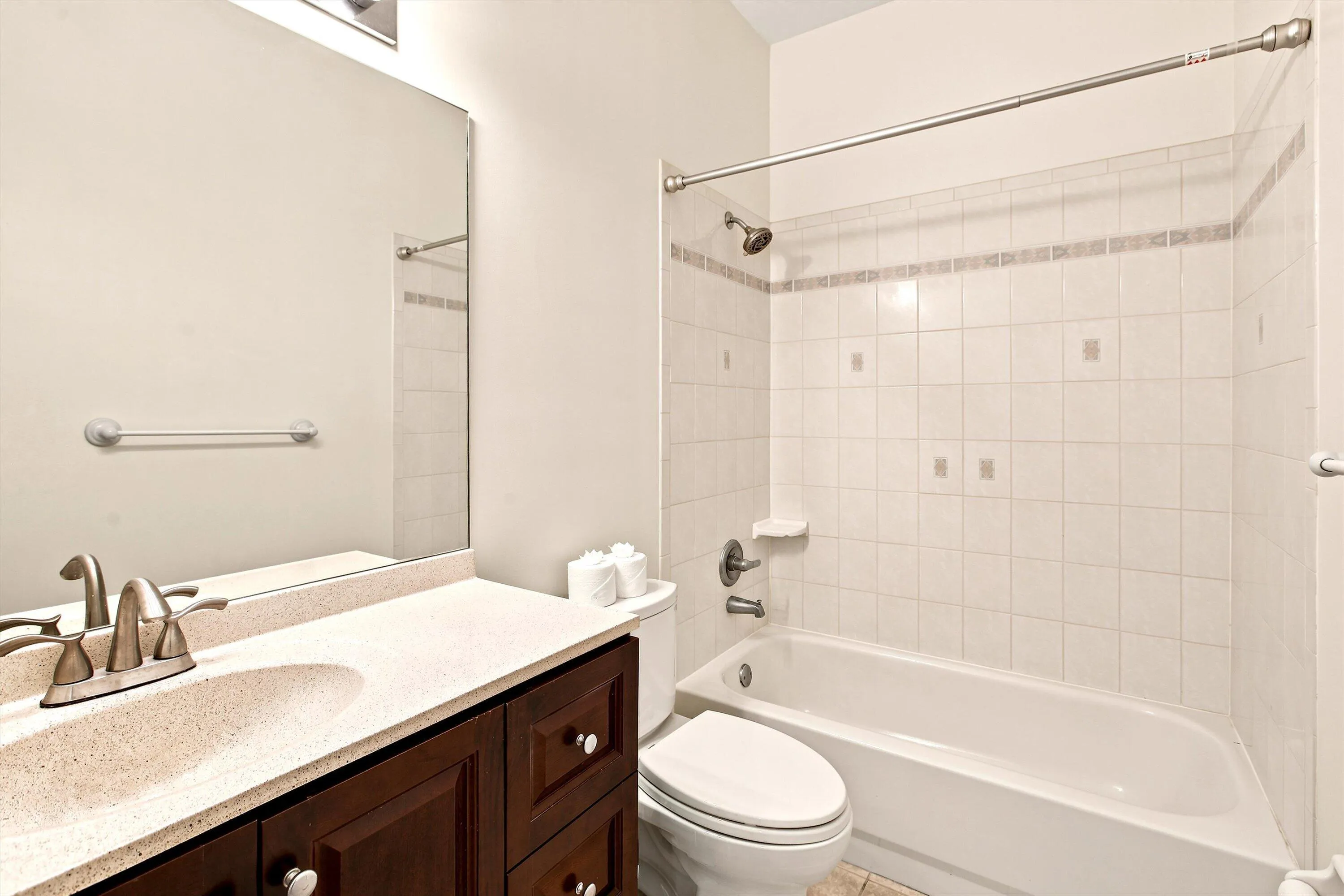 Entrance from hall & bedroom