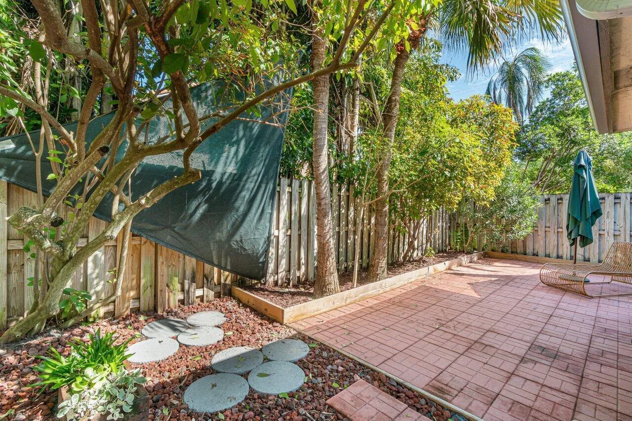 PAVER BACKYARD AREA
