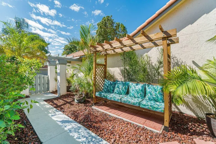 CUSTOM BUILT PERGOLA W/CUSHIONS