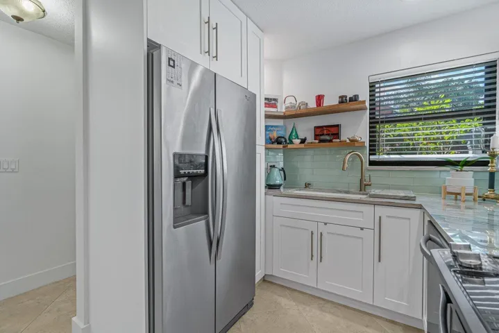 STAINLESS APPLIANCES