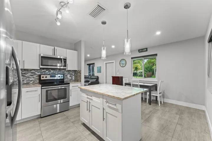 15-1633 SW 30th Ave, Fort Lauderdale-57