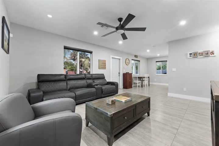 08-1633 SW 30th Ave, Fort Lauderdale-50