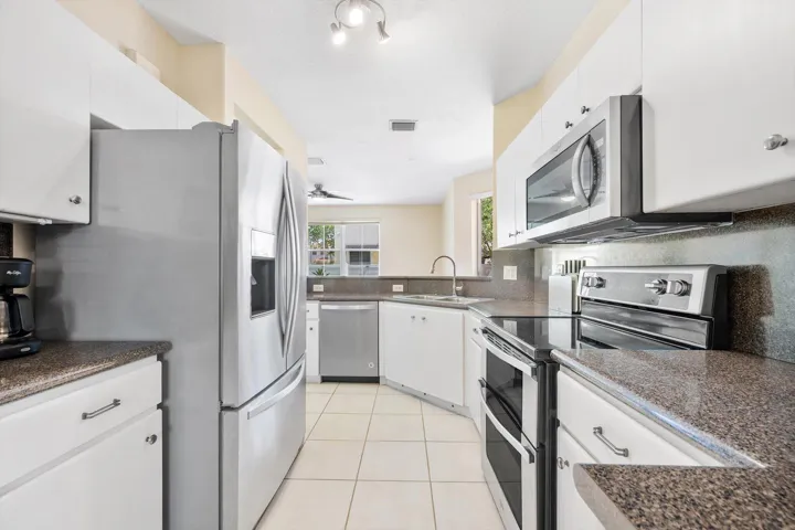 14-16951 SW 34th St_014